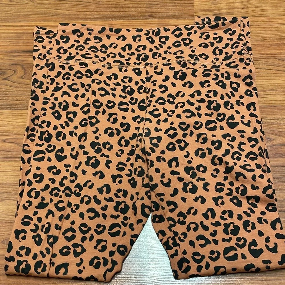 Wild Fable Women's High-Waisted Classic Leggings size small - Picture 3 of 5